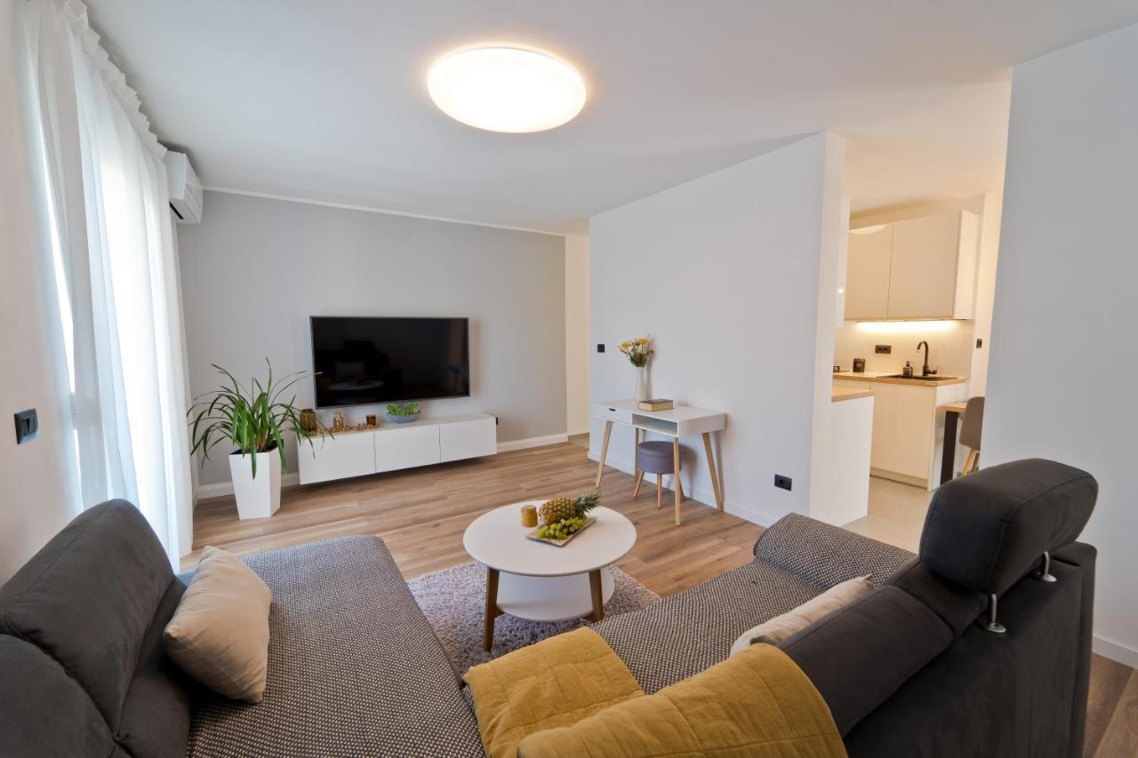 Malemi Apartment Pula Extérieur photo