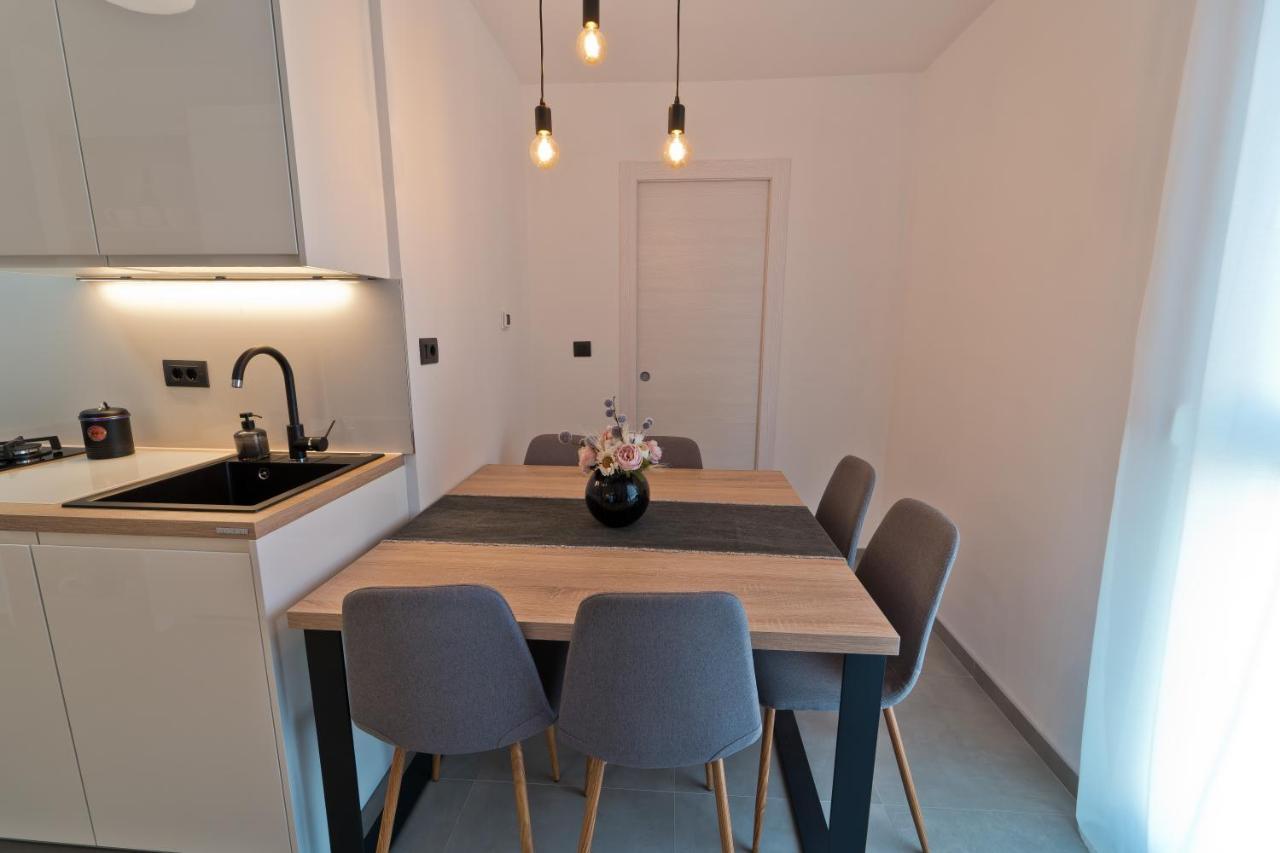 Malemi Apartment Pula Extérieur photo