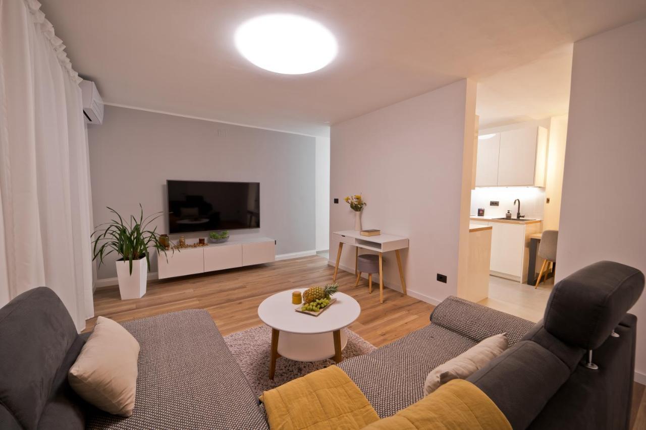 Malemi Apartment Pula Extérieur photo