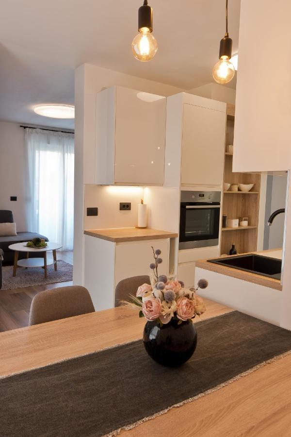 Malemi Apartment Pula Extérieur photo