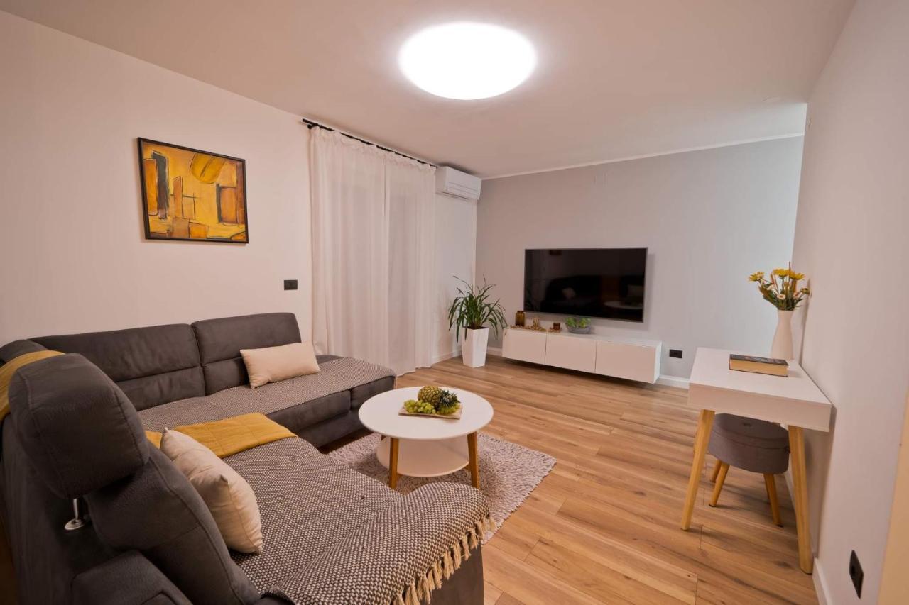 Malemi Apartment Pula Extérieur photo